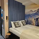 Sky Light Apartment *
